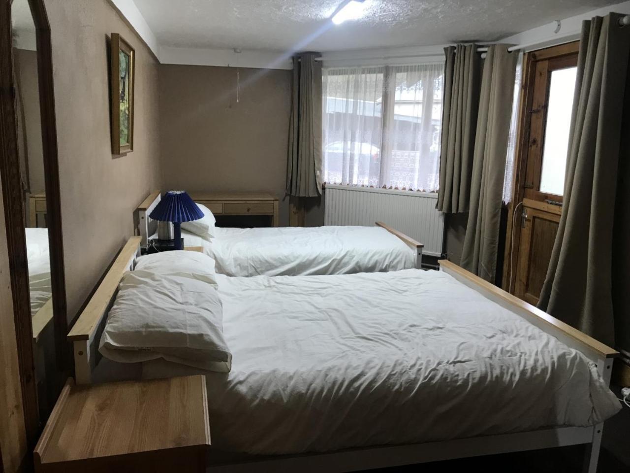 Hafan Y Coed Bed & Breakfast Abercraf Ngoại thất bức ảnh